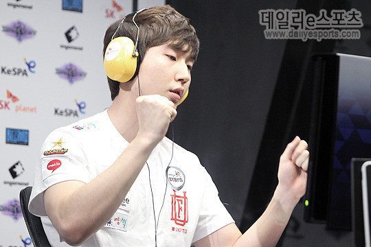 스트리머 로고