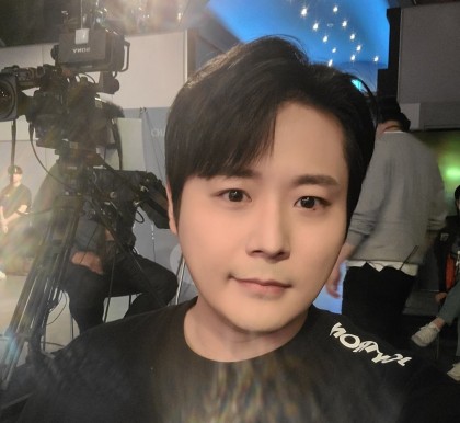스트리머 로고