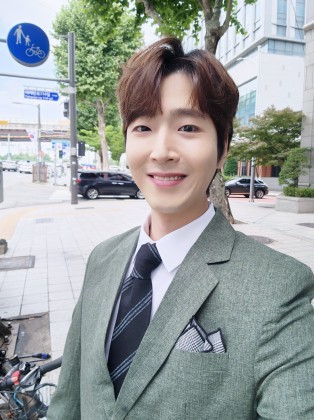 스트리머 로고